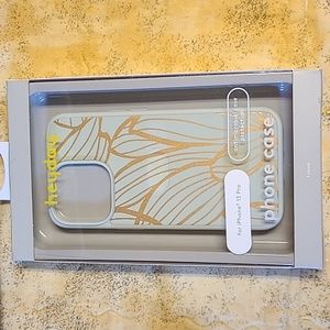 Iphone case for iphone 13 pro light green and gold